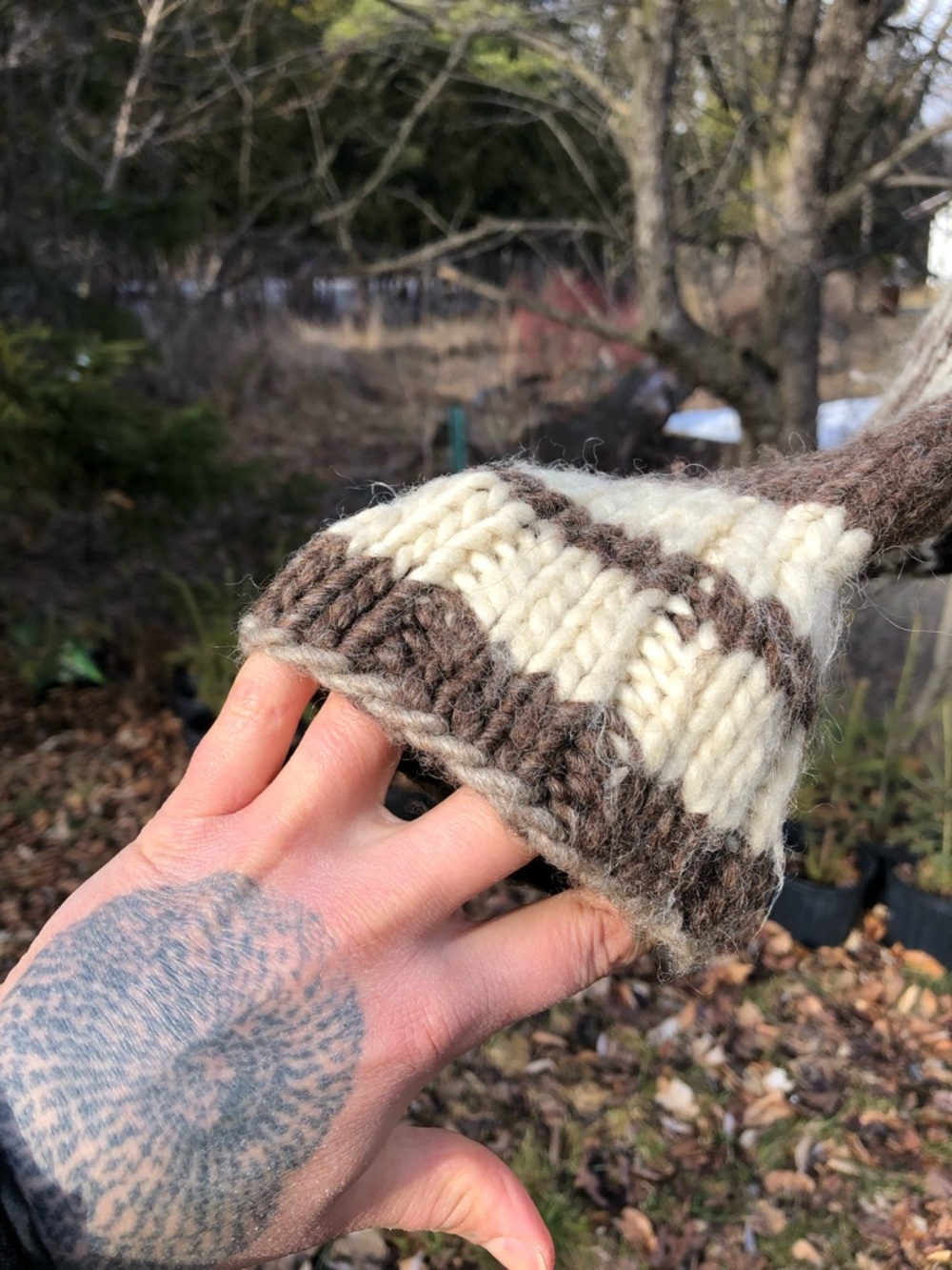 Handmade Chunky Zip-Front Cowichan-Style Sweater in Cream & Brown - Picture 8 of 11